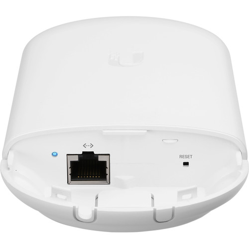 Ubiquiti airMAX NanoStation 5AC Loco Compact, UISP-ready WiFi radio sporting a classic NanoStation design and an updated airMAX AC chipset. - Loco5ac